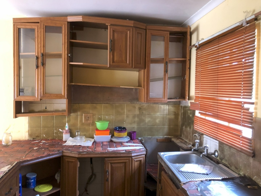 3 Bedroom Property for Sale in Molifi Tau Kloof Free State